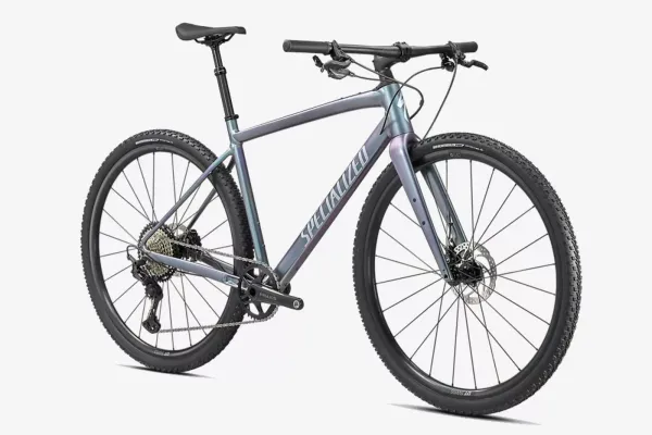 The Line Continues to Blur: the New Specialized Diverge Comes in a Flat Bar Expert E5 EVO Model